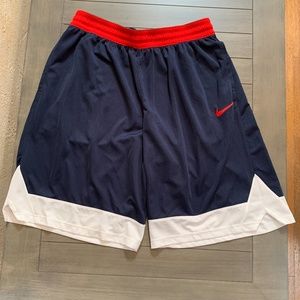 Men's XXL NIKE basketball shorts - pre-worn